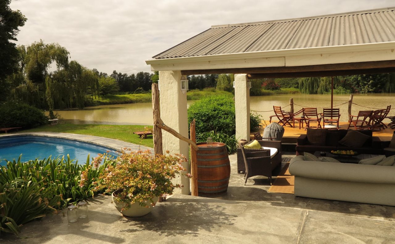 Broadlands Country House — 4-Star Luxury Hotel in Kirkwood, South Africa