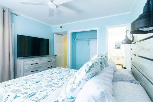 Carolina Beach Haven w Private Balcony - photo 26