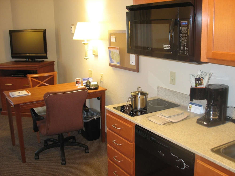 Candlewood Suites Indianapolis Northwest an IHG Hotel - photo 5