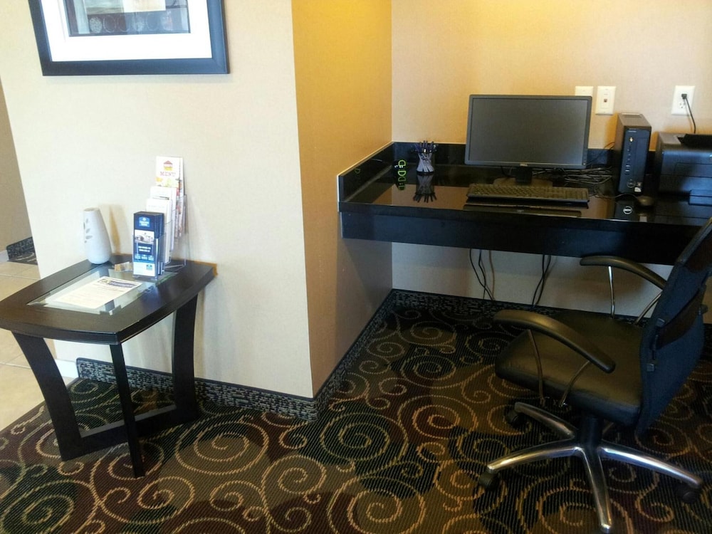 Cobblestone Inn & Suites Hartington - photo 38