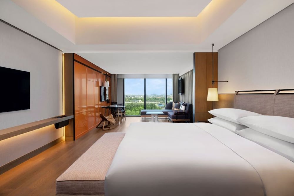 Renaissance Beijing Haidian Hotel — 4-Star Luxury Hotel in Beijing, People's Republic of China