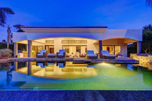 Villa Lago Luxe Infinity Edge Pool Mountain & Lake Views #065943 4br — 4-Star Luxury Hotel in La Quinta, United States
