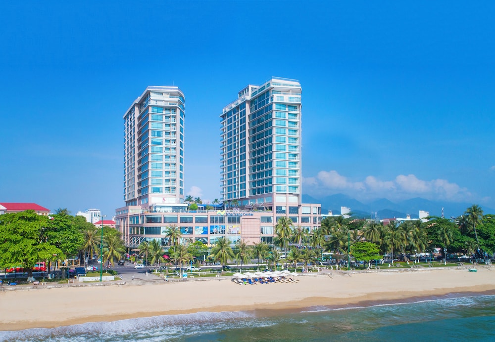 Diamond Bay Hotel Nha Trang — 5-Star Luxury Hotel in Nha Trang, Vietnam