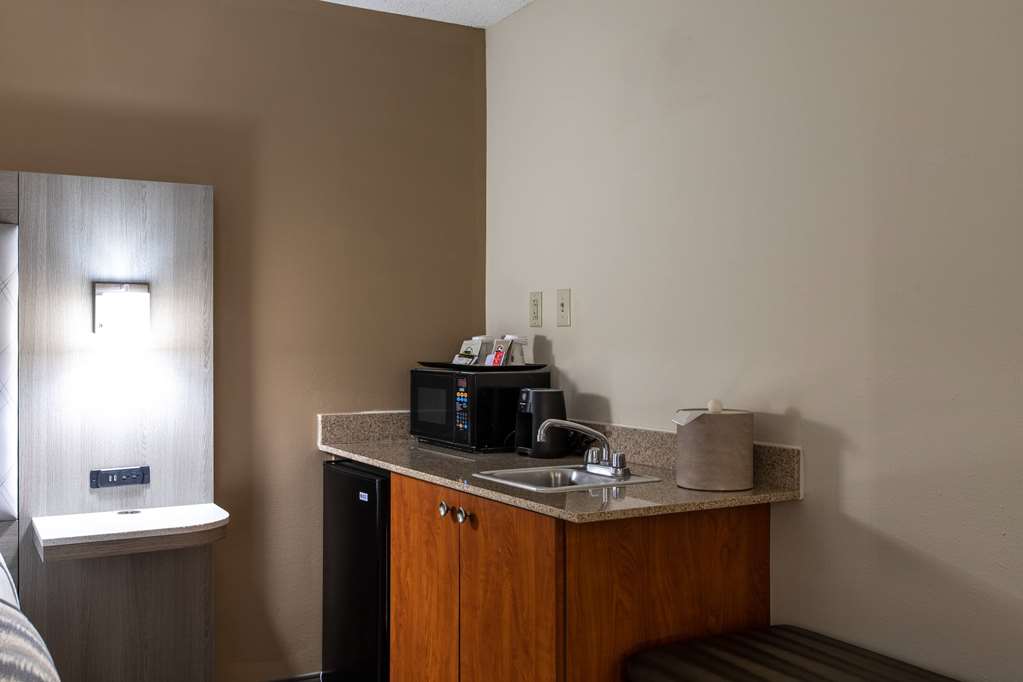 Wingate by Wyndham Charlotte Speedway Concord - photo 28