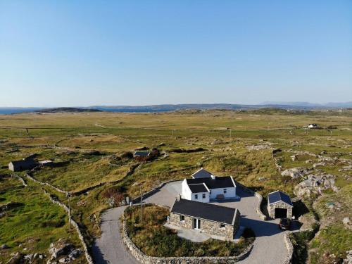 Paddy Carrolls Cottage — 5-Star Luxury Hotel in Gaillimh, Republic of Ireland