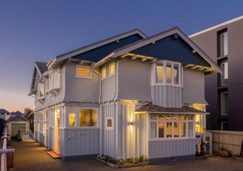 Eco Villa — 4-Star Luxury Hotel in Christchurch, New Zealand