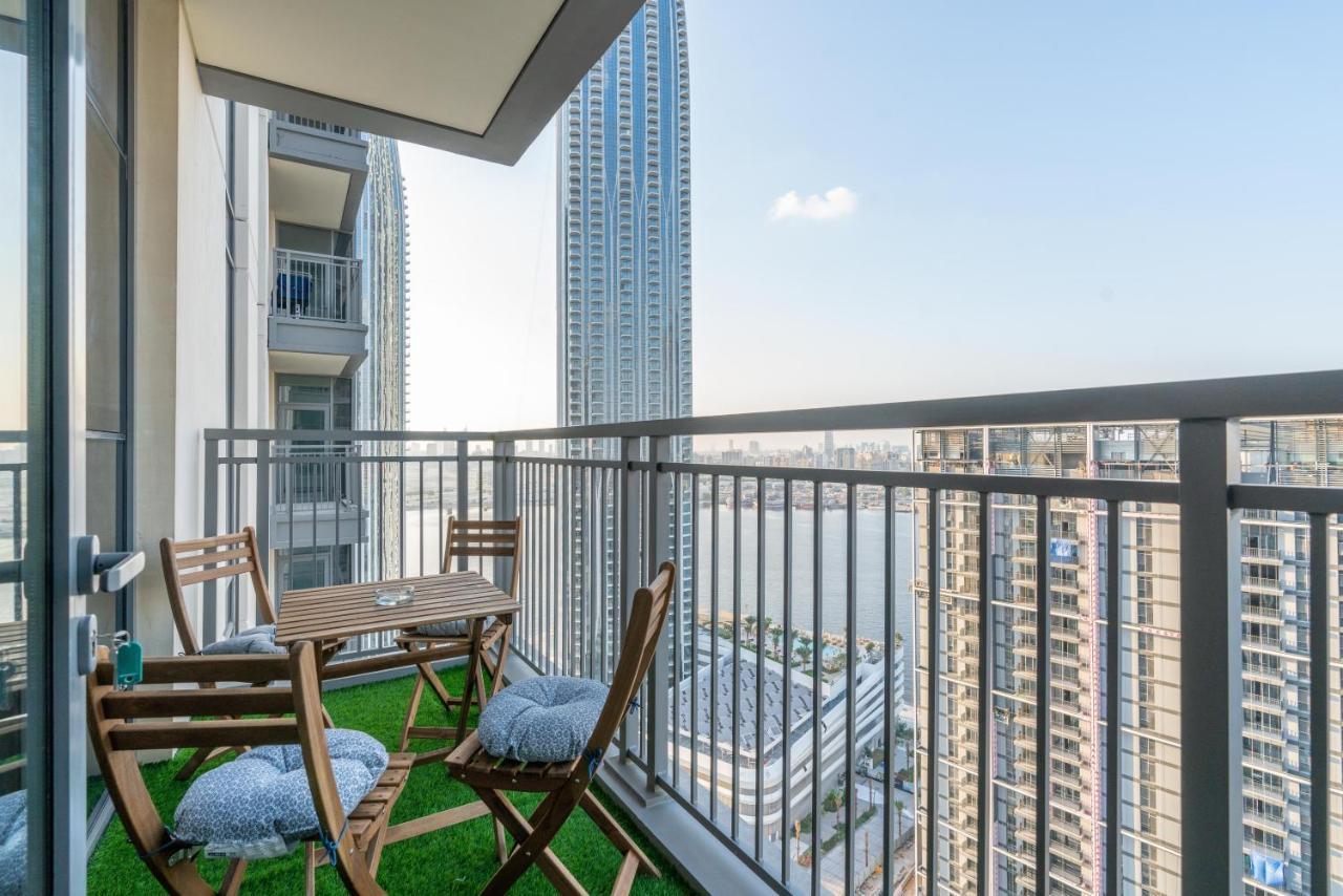 LuxBnB Creek Rise Tower Harbor Views — 4-Star Luxury Hotel in Dubai, United Arab Emirates