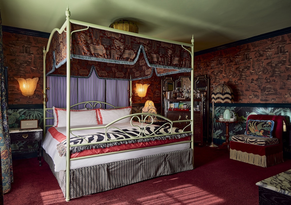 The Lafayette Hotel Swim Club & Bungalows - photo 25