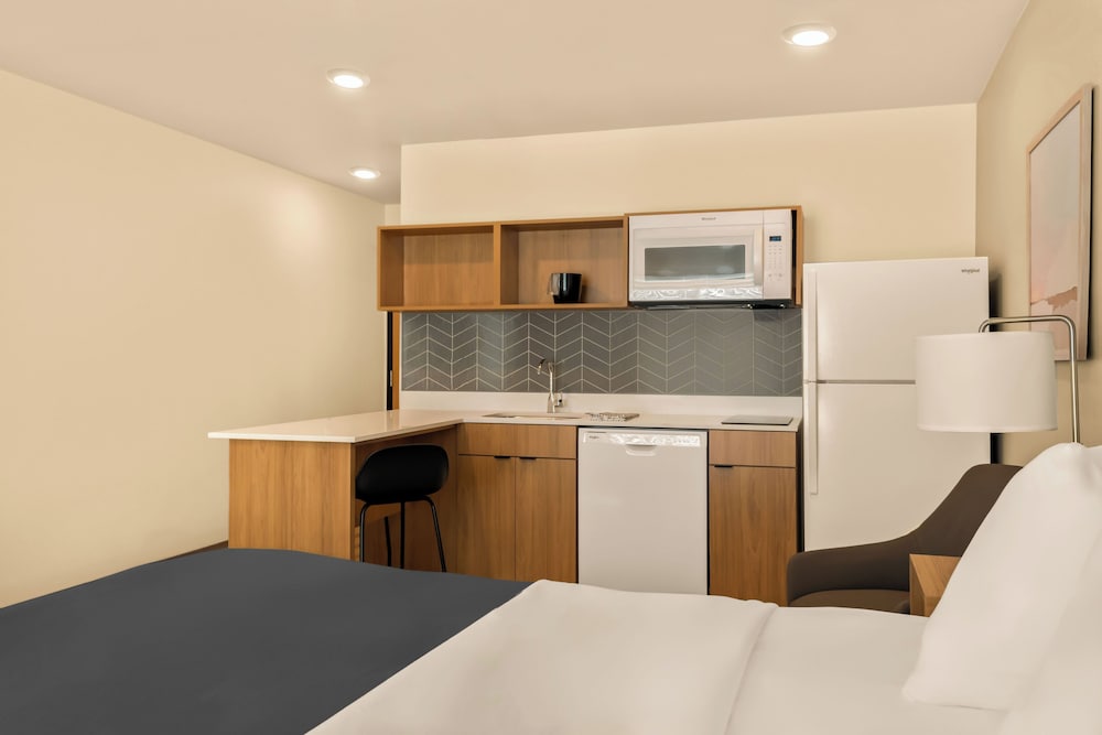 LivAway Suites Missoula - photo 8