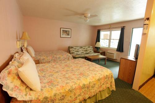 The Buckingham Motel Adults only - photo 23