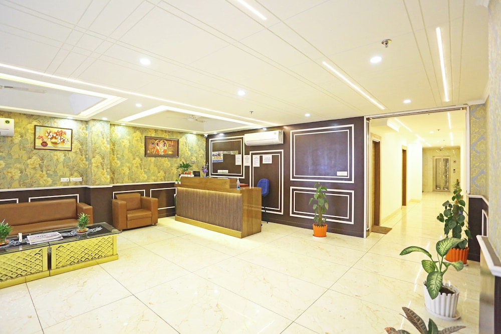 Hotel Decent Suites Delhi Airport in New Delhi, India