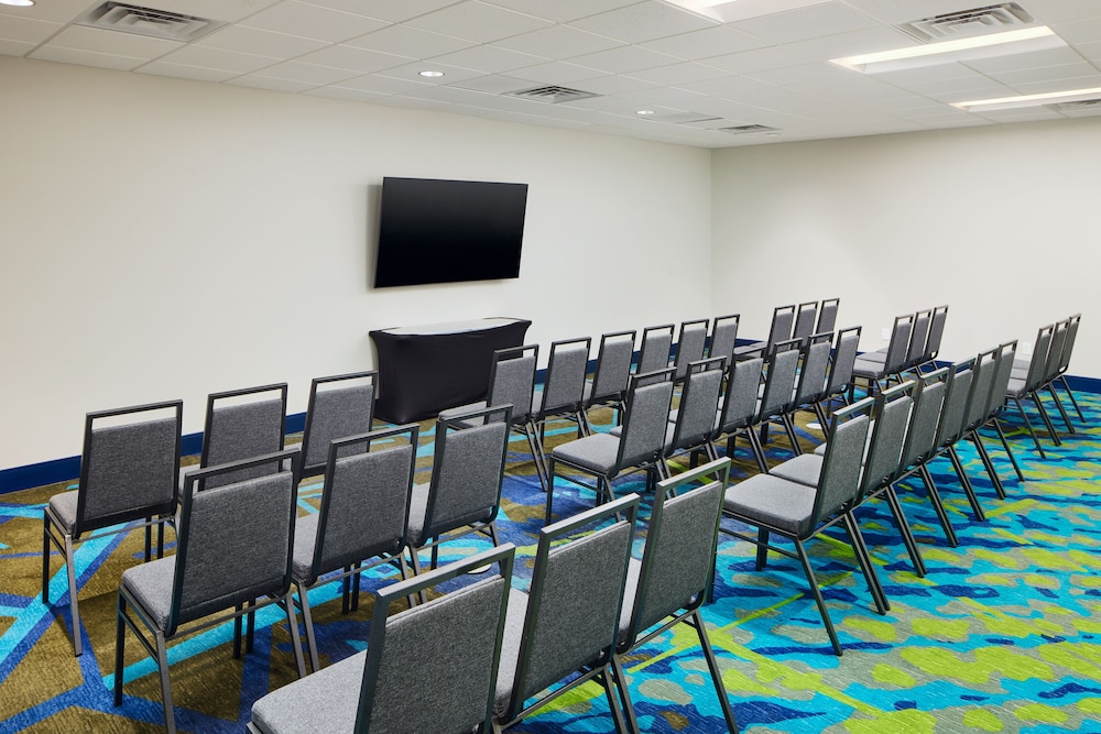 Candlewood Suites Lebanon by IHG - photo 25