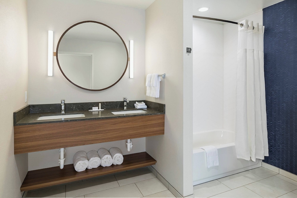 Fairfield Inn & Suites by Marriott Des Moines Downtown - photo 13