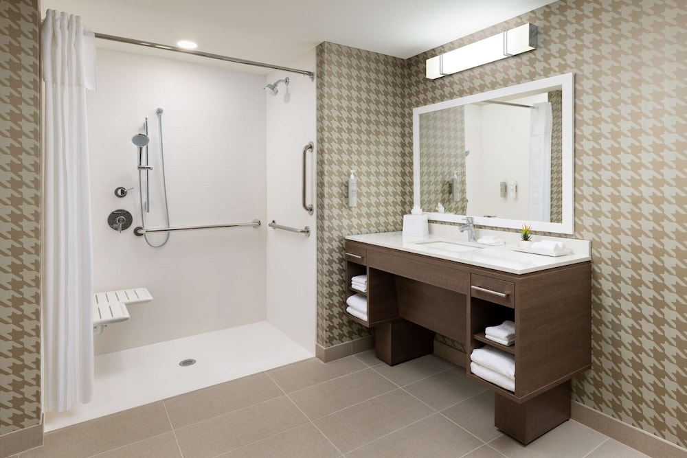 Home2 Suites by Hilton North Scottsdale near Mayo Clinic - photo 37
