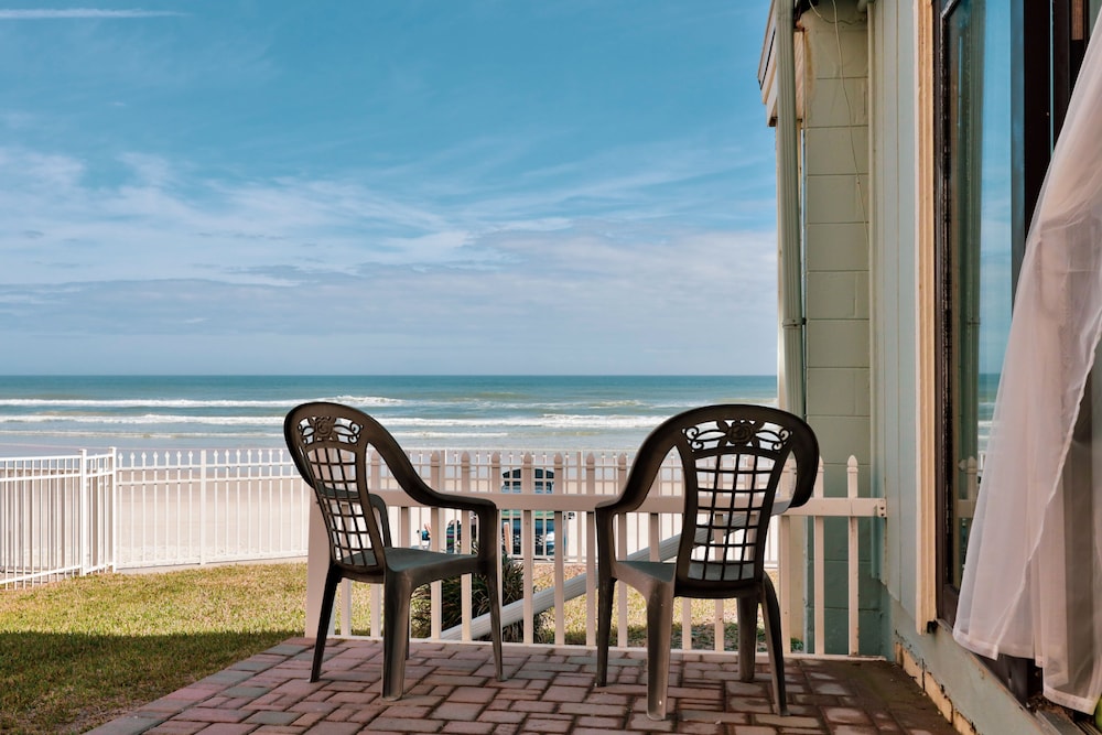 Coastal Waters Inn - photo 207
