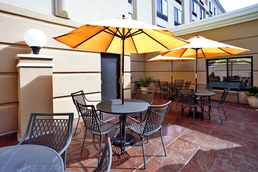 Holiday Inn & Suites Ann Arbor Univ Michigan Area by IHG - photo 24