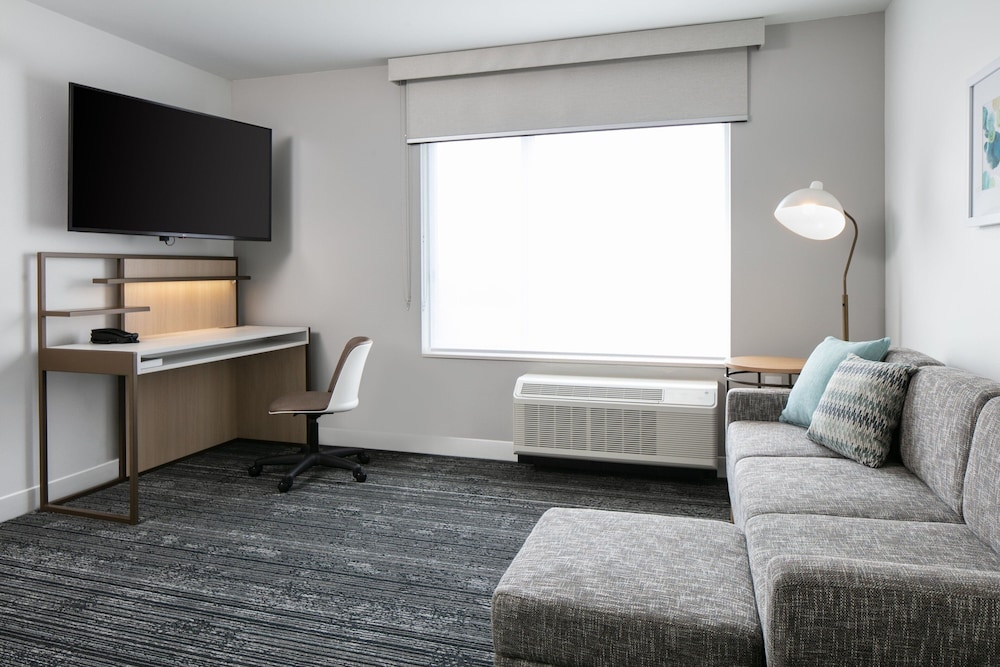 TownePlace Suites by Marriott Oconomowoc - photo 9