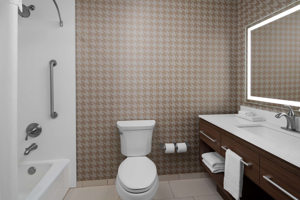 Home2 Suites by Hilton Hobbs - photo 13