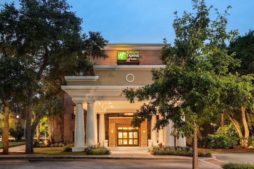 Holiday Inn Express & Suites Mt. Pleasant by IHG - photo 37