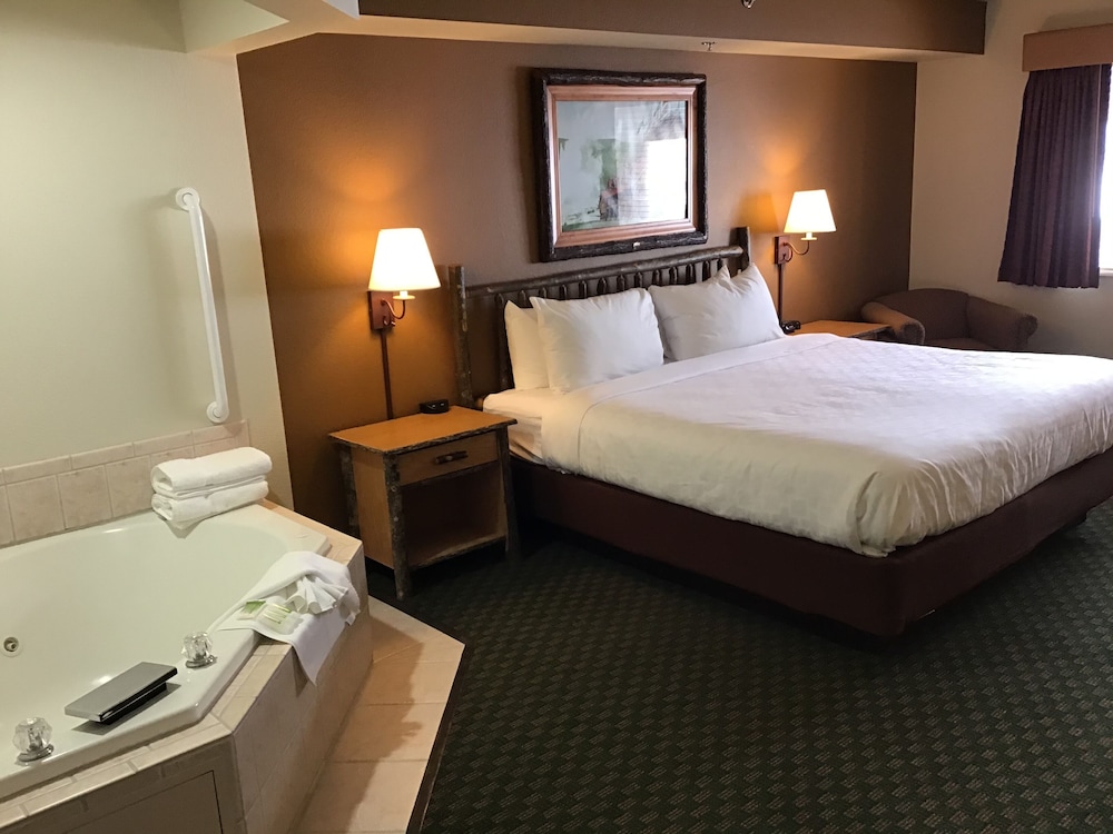 AmericInn by Wyndham Cody - photo 21