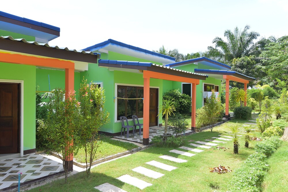 Rubber Tree Resort - last minute hotel in Ko Lanta