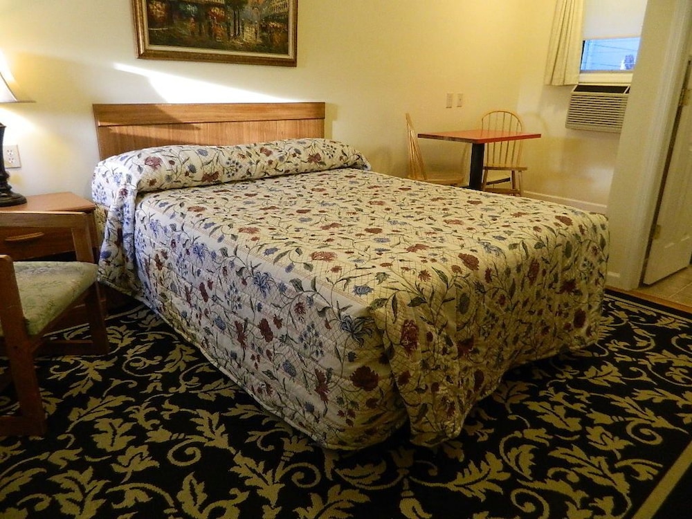 Twin Oaks Motel - photo 6