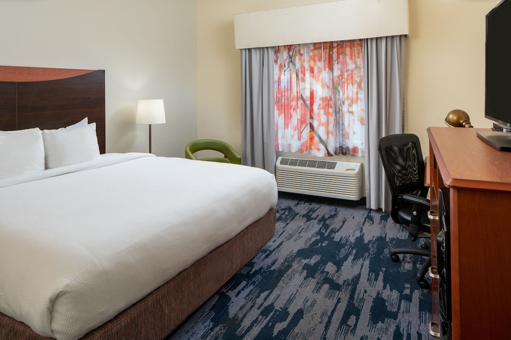 Fairfield Inn & Suites by Marriott Gulfport - photo 18