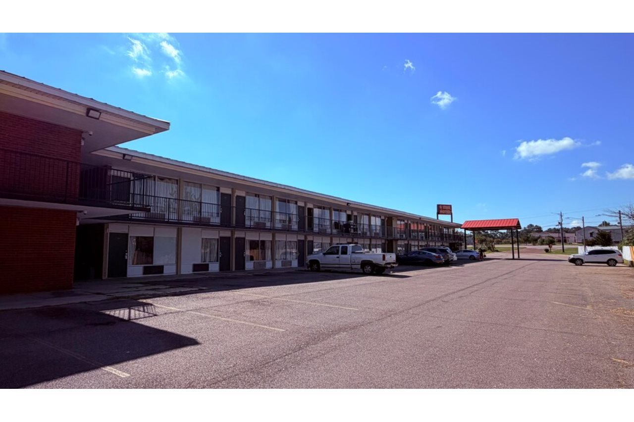 Moonlight Inn Hotel O Hattiesburg MS - photo 37
