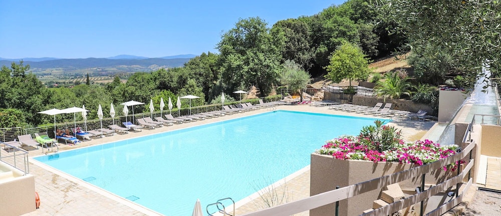 Vallicella Glamping Resort — hotel in Scarlino