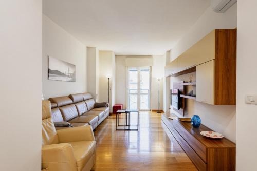 Easylife Milano Washington 91 p7 Solari — 4-Star Luxury Hotel in Milan, Italy