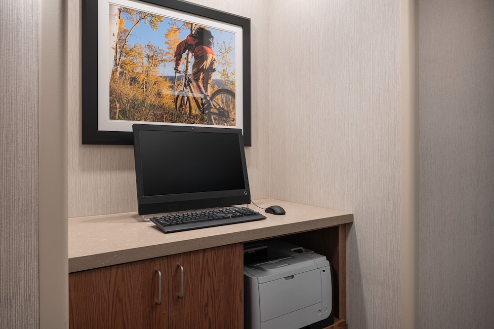 Hampton Inn Loveland - photo 26