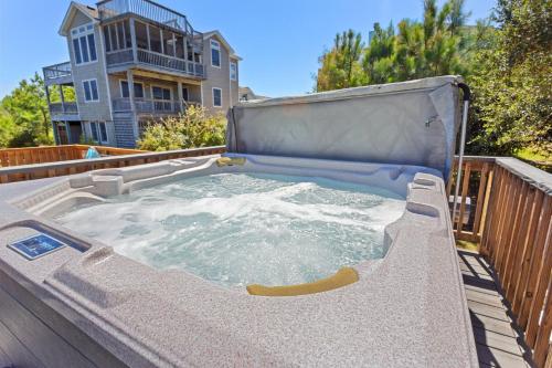 1604 Back at the Banks in Unknown City, United States