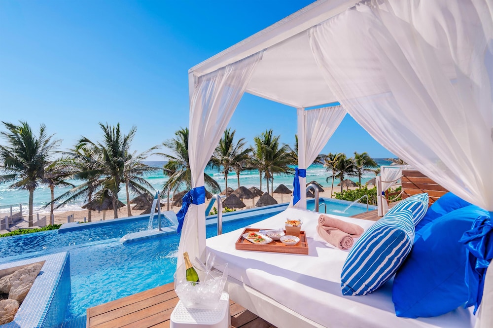 The Pyramid Cancun By Oasis All Inclusive