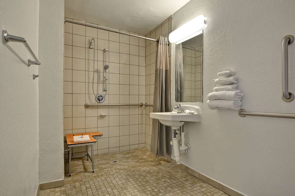 Motel 6 Dania Beach - photo 20