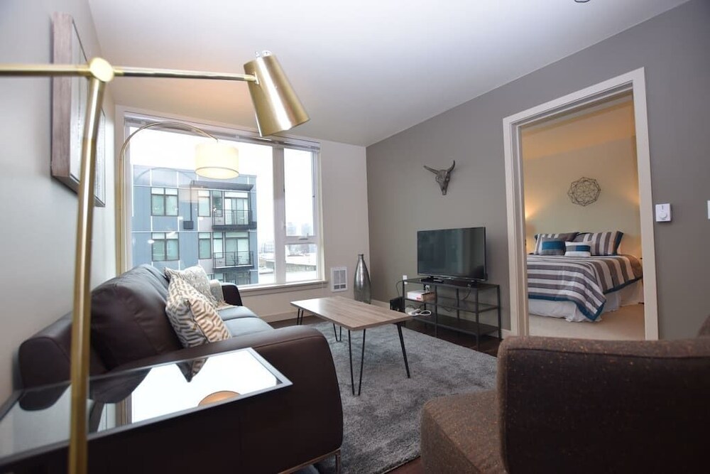 Capitol Hill Suites by Luxe Hubs - photo 8
