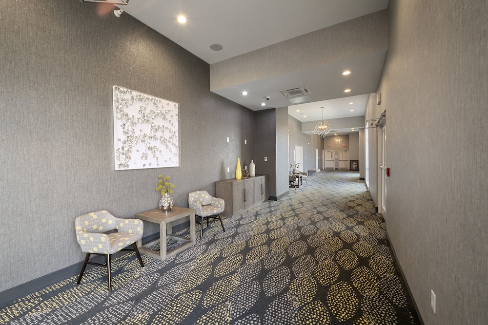 Holiday Inn & Suites Decatur Forsyth by IHG - photo 56