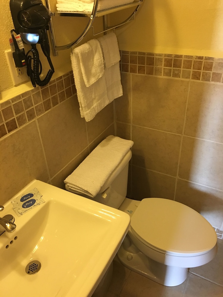 Blarney Inn - photo 11