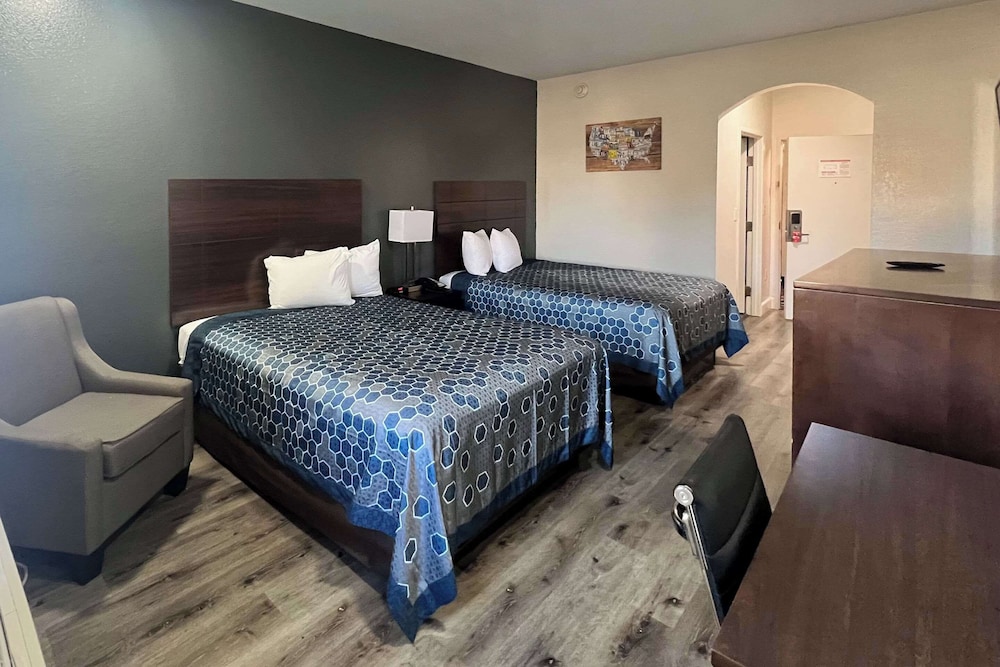 Econo Lodge Beaumont I 10 South - photo 16