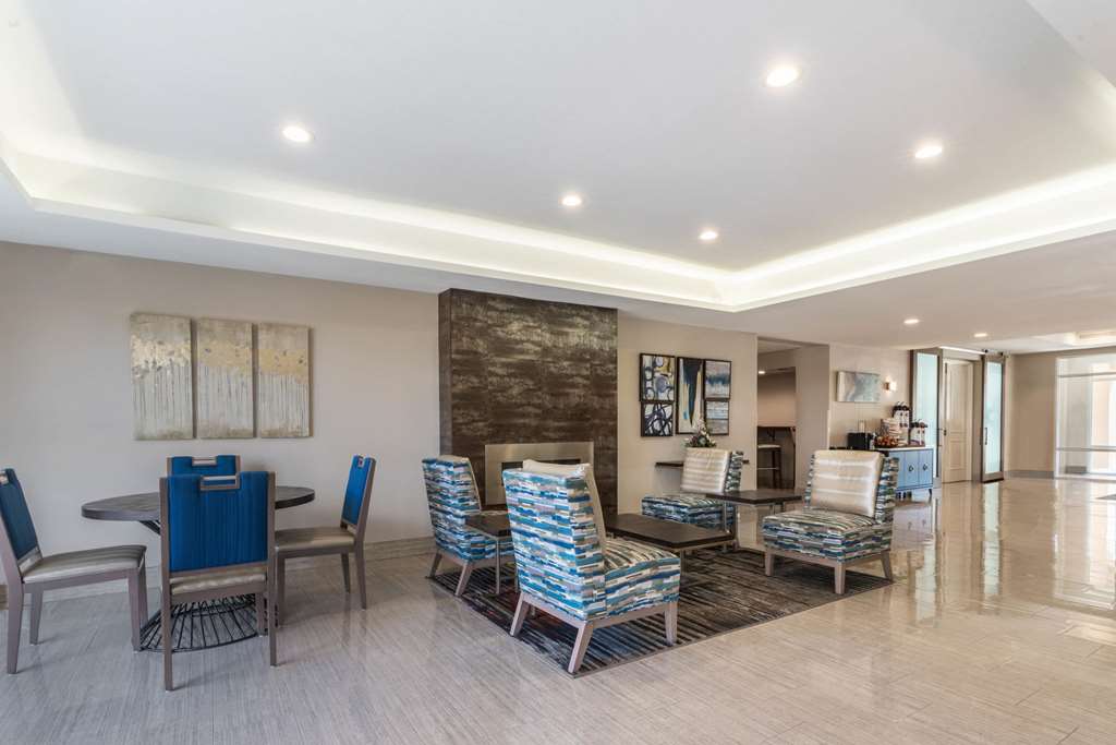 Baymont by Wyndham Albuquerque Airport - photo 3