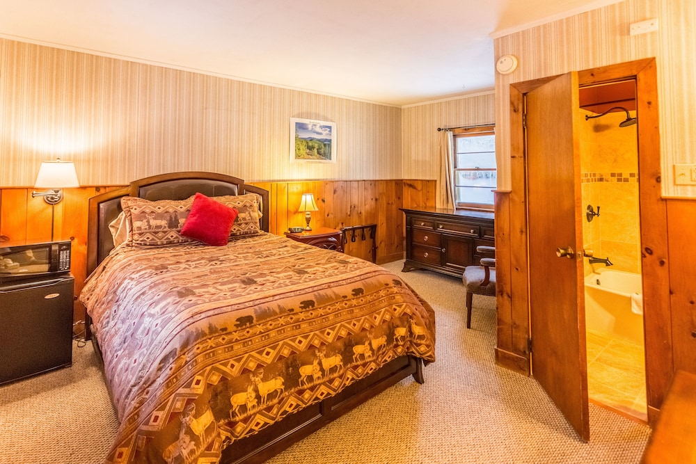 Adk Trail Inn - photo 18