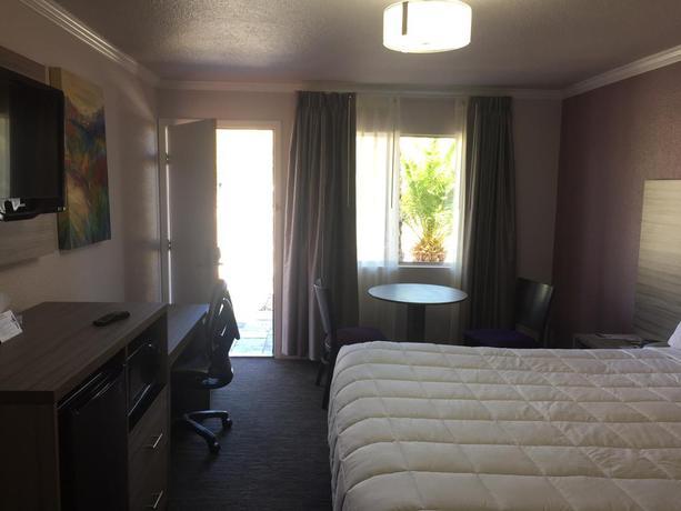 Death Valley Inn - photo 12