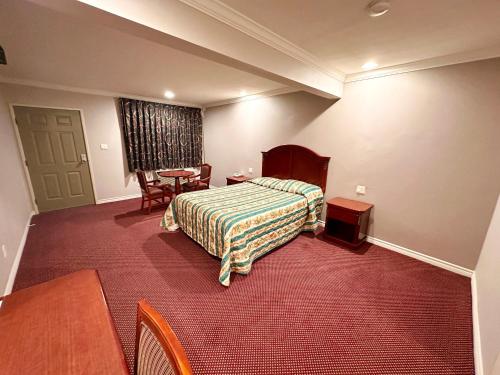 Tropic West Motel — hotel in Bell