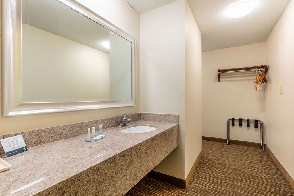 Quality Inn Southaven Memphis South - photo 20