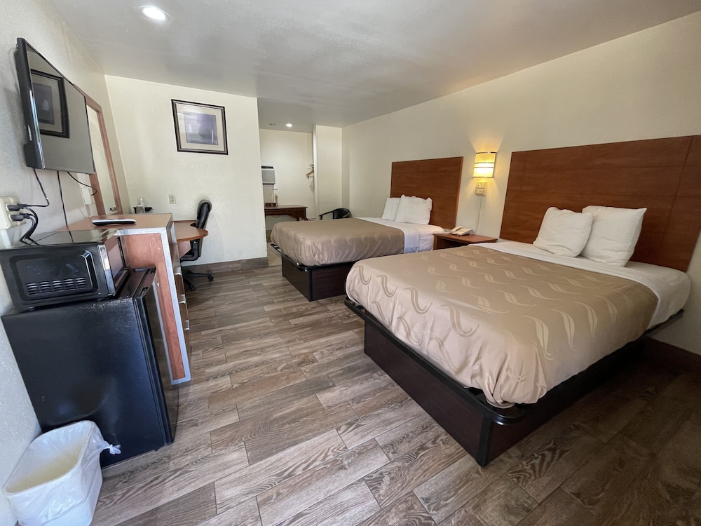 EverGreen Inn & RV - photo 19