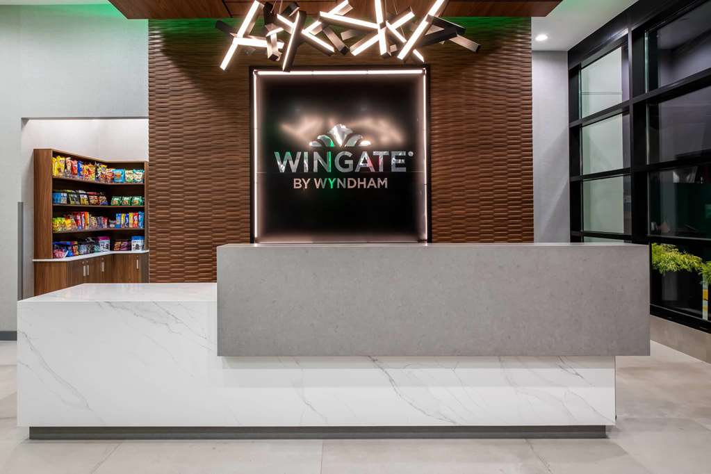 Wingate by Wyndham Long Island City - photo 6