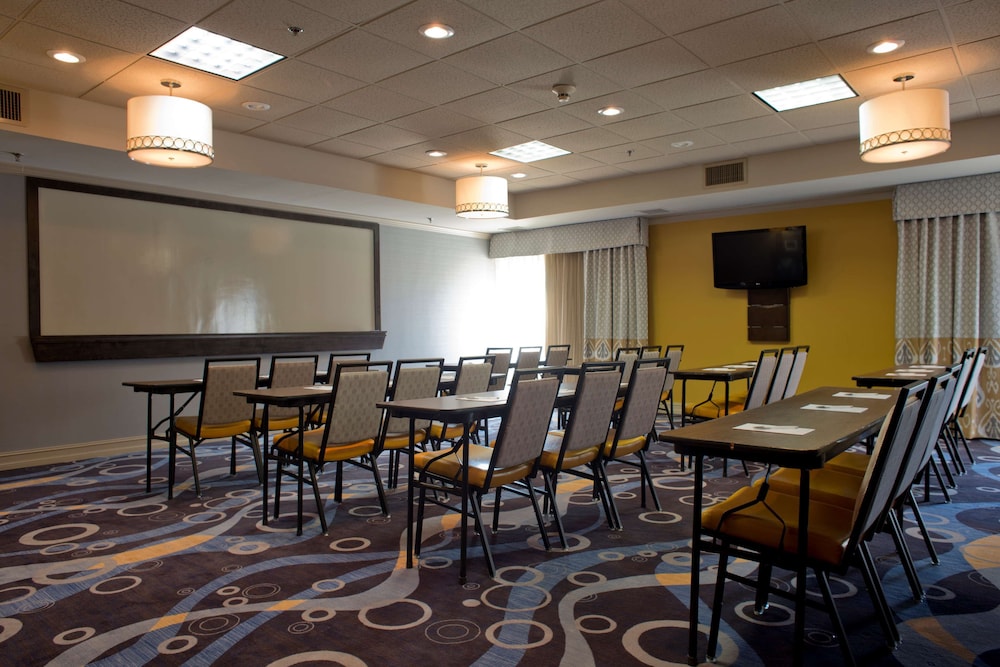 Hampton Inn Milledgeville - photo 26