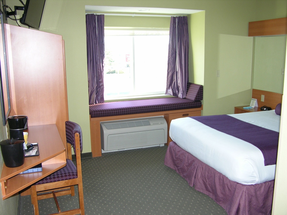Stay Beyond Inn & Suites - photo 7