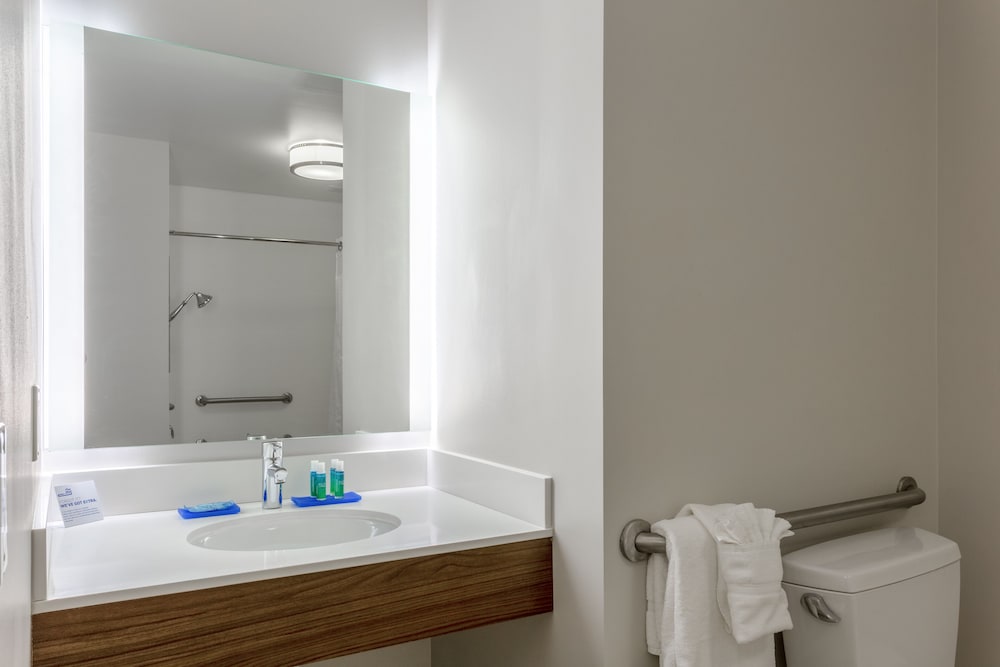 Holiday Inn Express & Suites Vandalia by IHG - photo 25