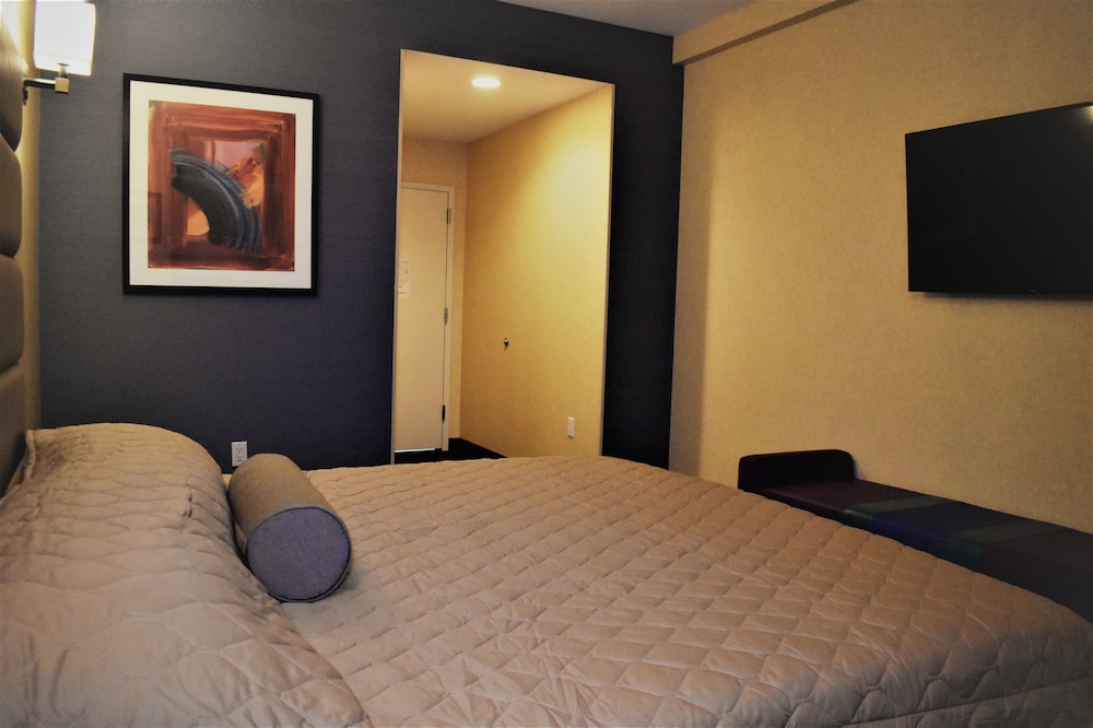7 Days Hotel Bronx - photo 7