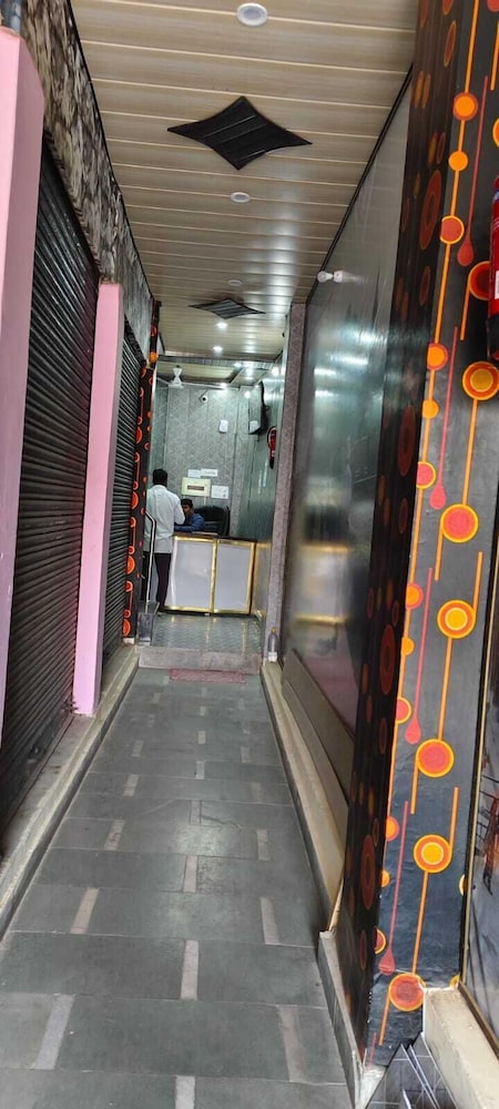 Hotel In Kashi - last minute hotel in Varanasi